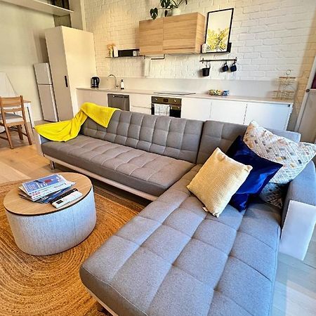 Industrial Yet Modern, 1Bd 1Bth Apt - Woden Phillip Buitenkant foto