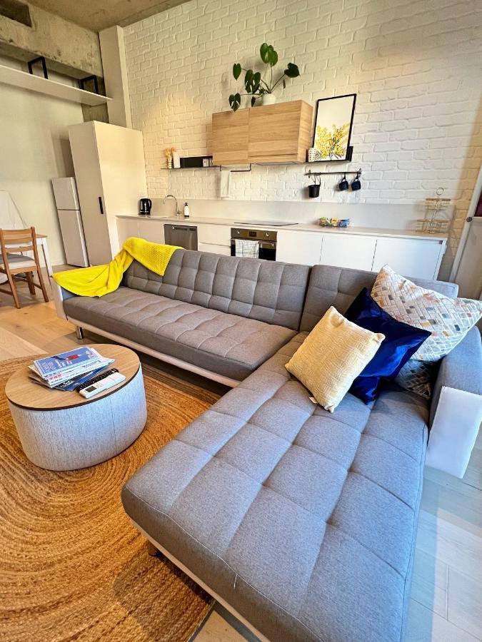 Industrial Yet Modern, 1Bd 1Bth Apt - Woden Phillip Buitenkant foto