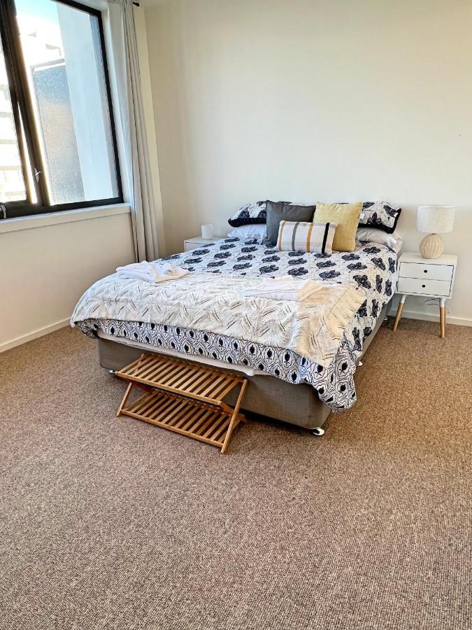 Industrial Yet Modern, 1Bd 1Bth Apt - Woden Phillip Buitenkant foto
