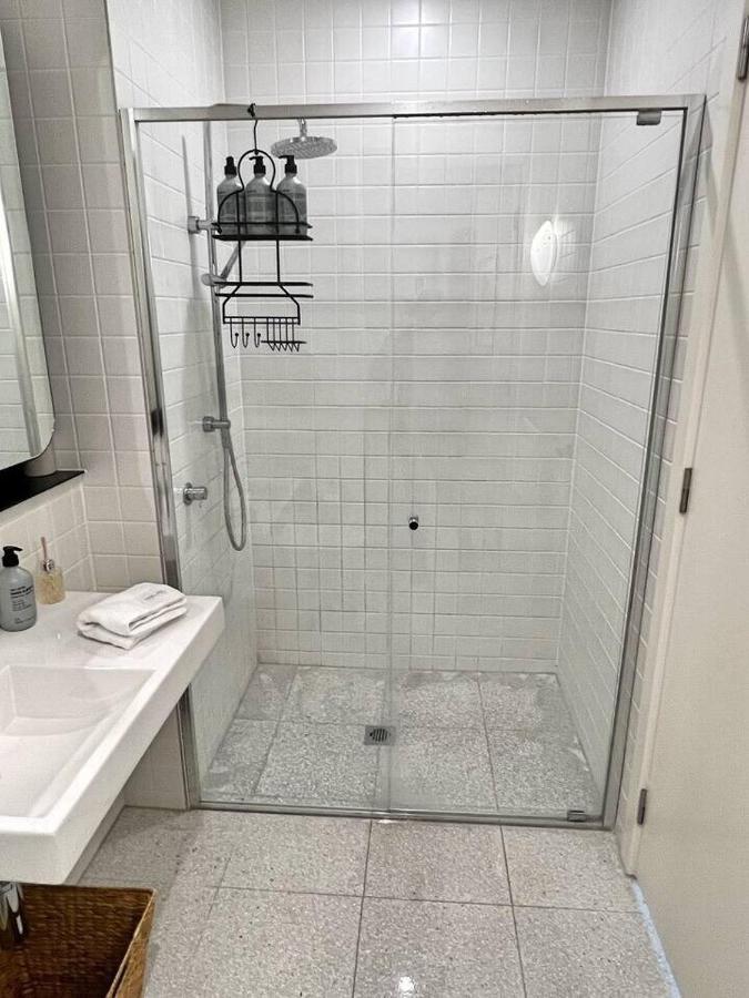 Industrial Yet Modern, 1Bd 1Bth Apt - Woden Phillip Buitenkant foto