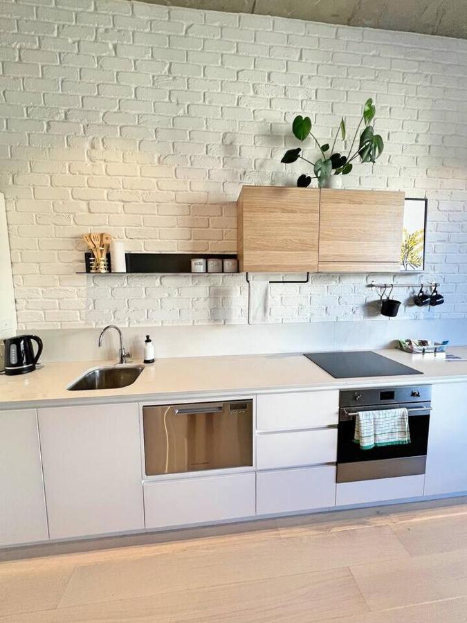 Industrial Yet Modern, 1Bd 1Bth Apt - Woden Phillip Buitenkant foto